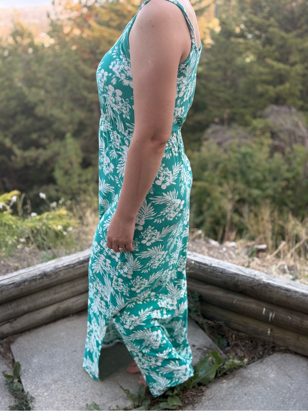 Ladies Maxi Dress Green &White Colour - Picture 5 of 7